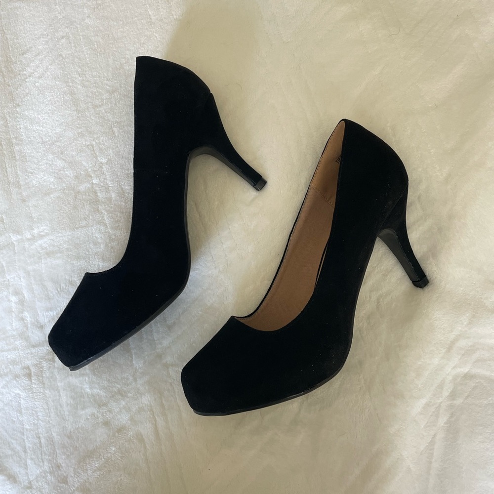 Black Suede Pumps NWOT